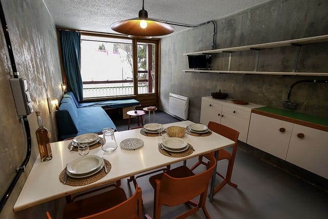 Appartement rénové dans l'esprit Perriand