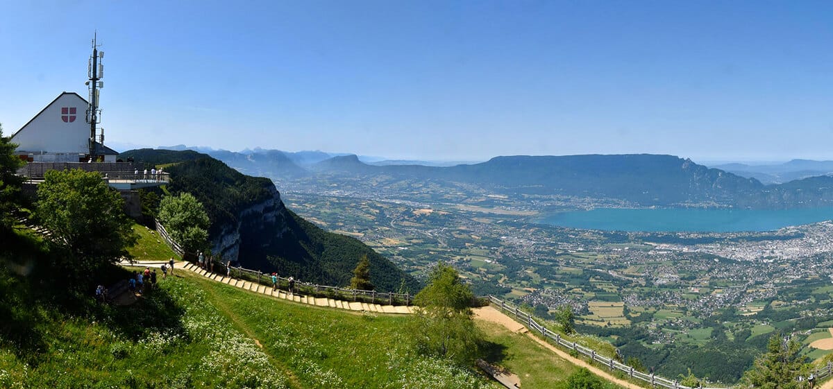 Panorama du mont Revard en été