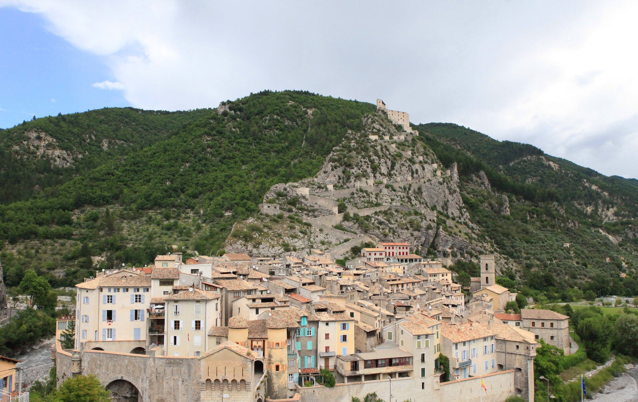 Village des Alpes d'Entrevaux, Par Mike Slone, Licence CC, Flickr
