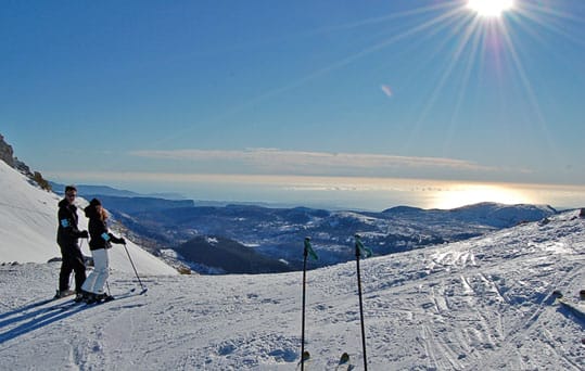 Vue sur la mer à Gréolières les Neiges