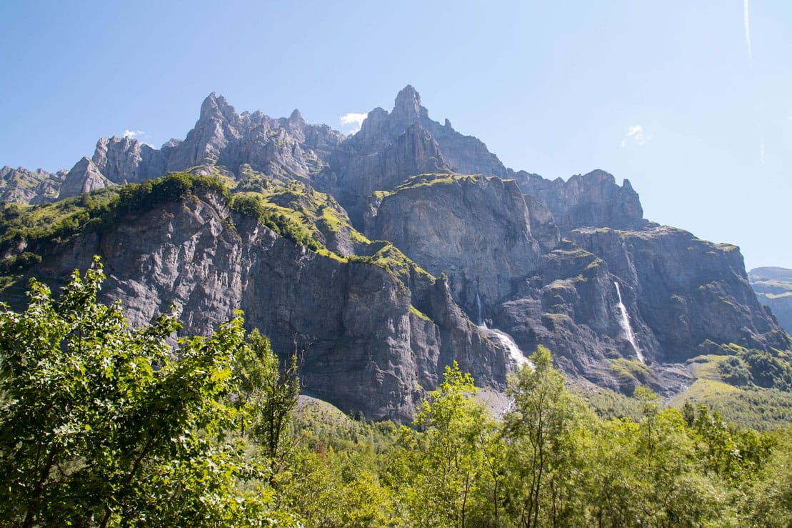 Sommets dans le cirque du Fer à Cheval, site incontournable des Alpes