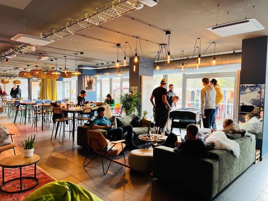 The People, auberge de jeunesse des 2 Alpes