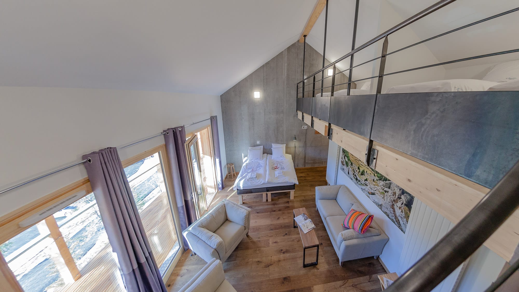 Ze Camp, l'hôtel de Loïs et Marie Dorin Habert