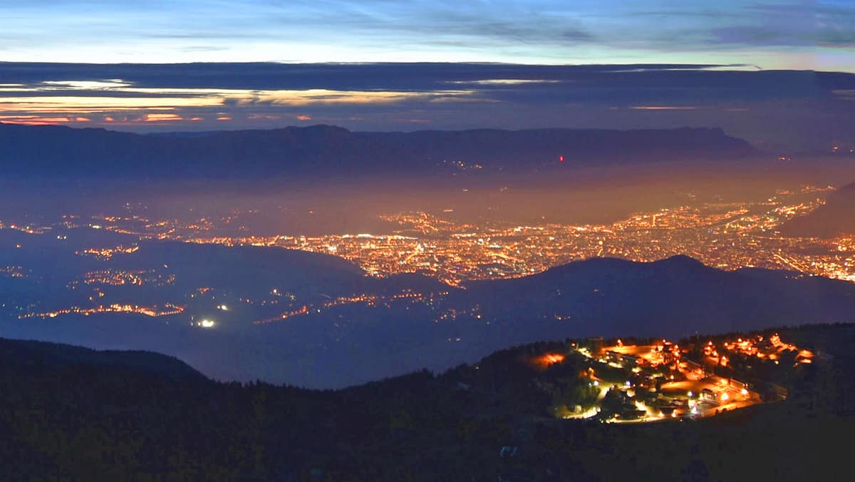 Chamrousse est une station de ski proche de Gernoble