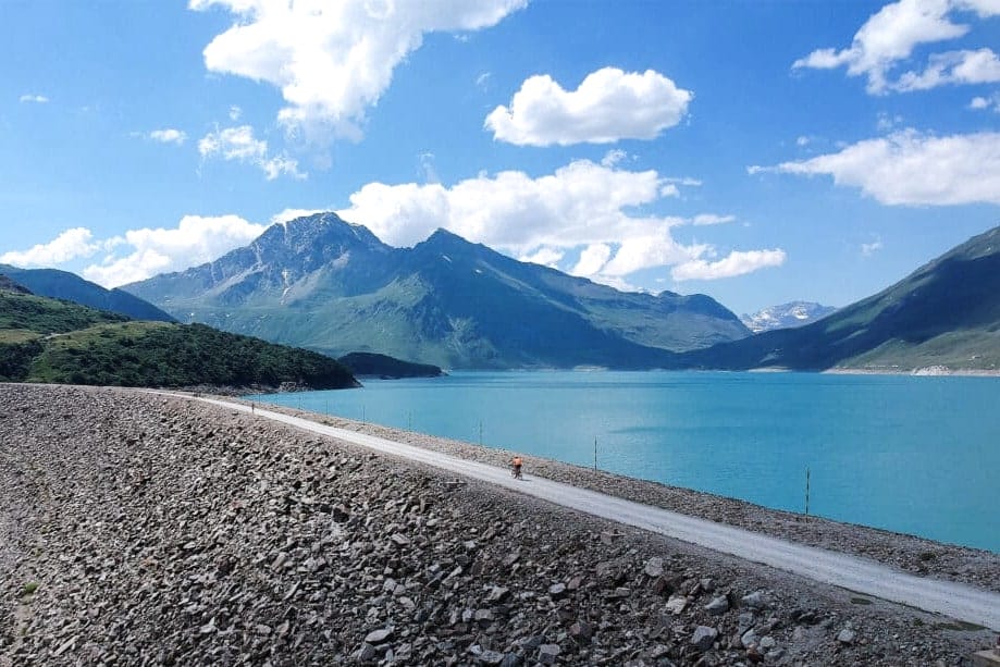 la barage du Mont-Cenis, dont les eaux se déversent en Italie.