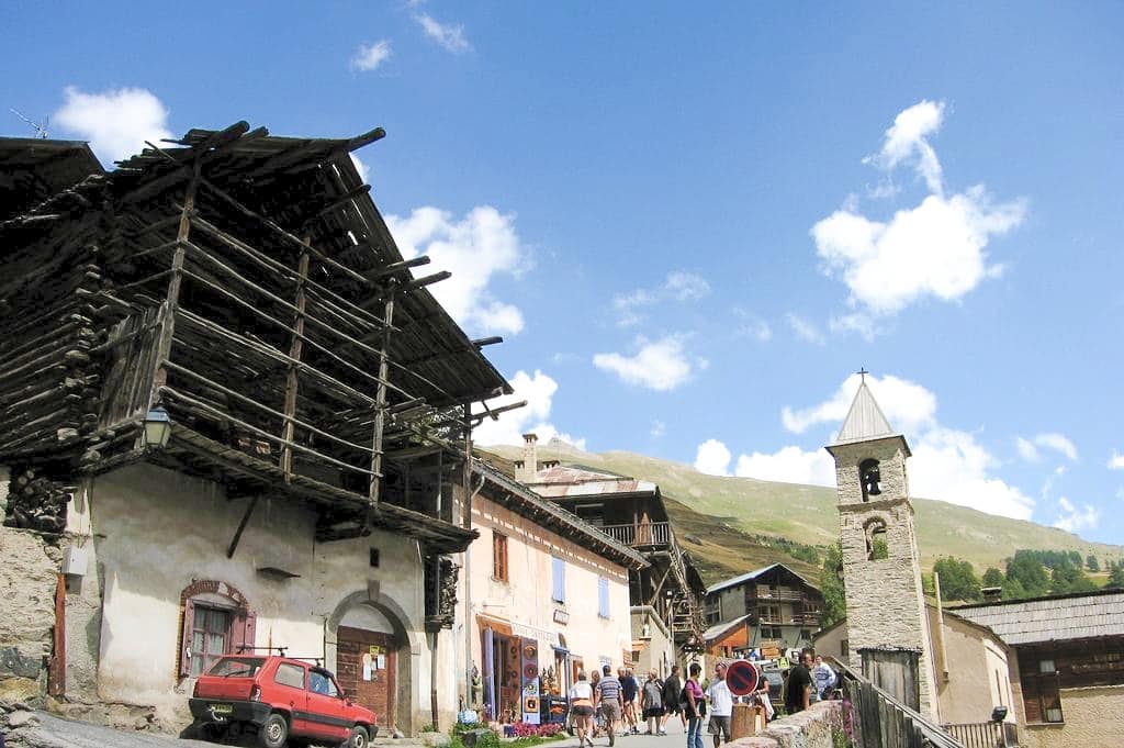 Saint Véran, un des villages les plus connu des Hautes-Alpes