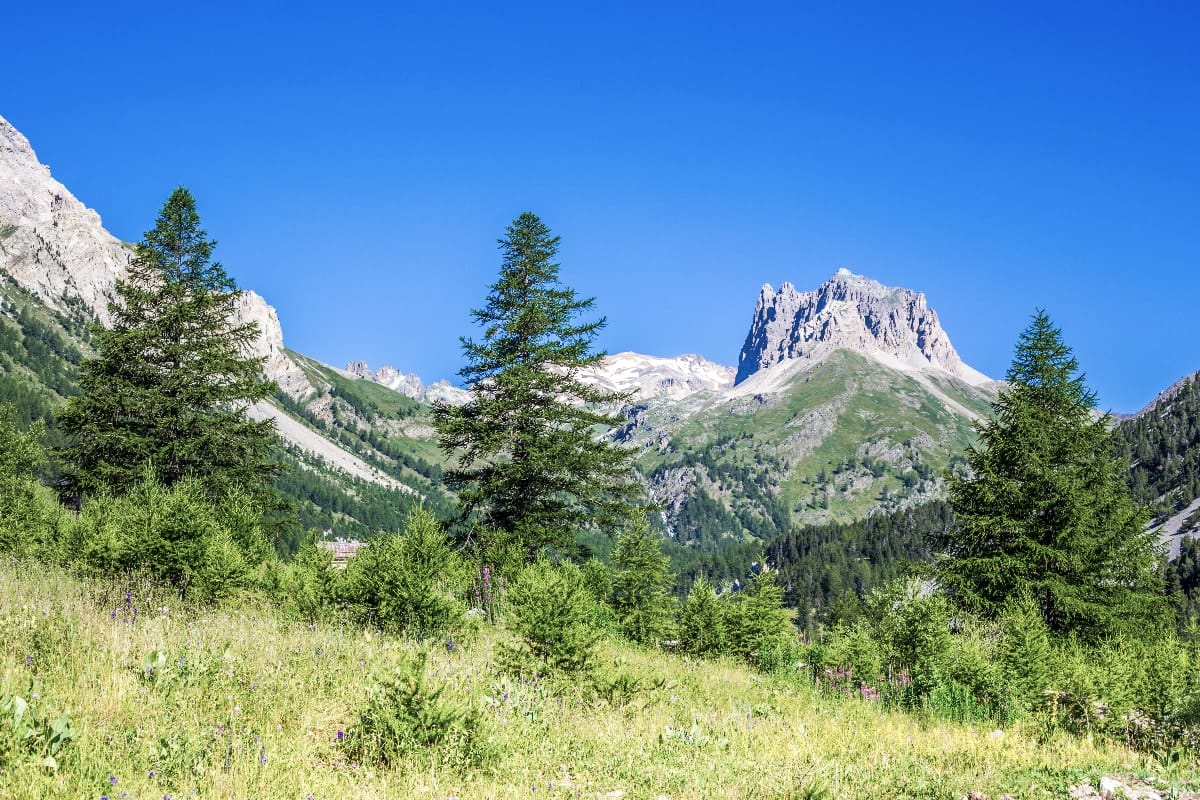 Paysages de Vallée Etroite ou Valle Stetta, curiosité de la carte Franco-Italienne. Cette petite vallée française est se déverse en Italie. 