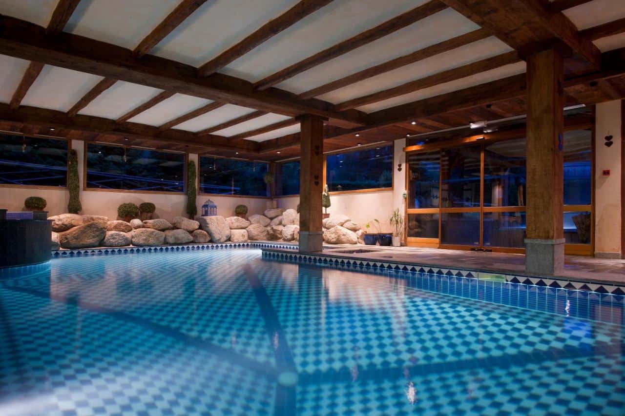 La piscine de l'hôtel des Grands Montets