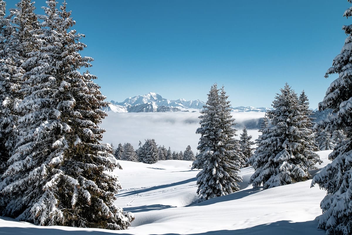 Le mont Blanc depuis le Semnoz, la station de ski la plus proche d'Annecy