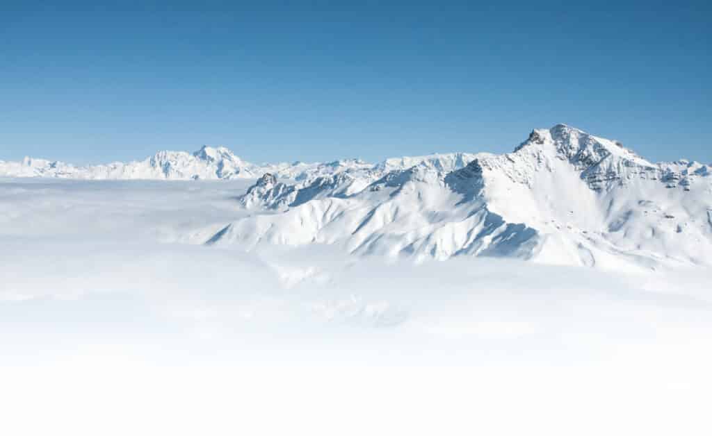 Neige, mer de nuages hiver