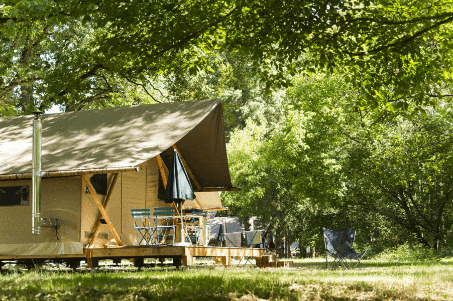 Camping Huttopia, des hébergements insolites dans un cadre naturel