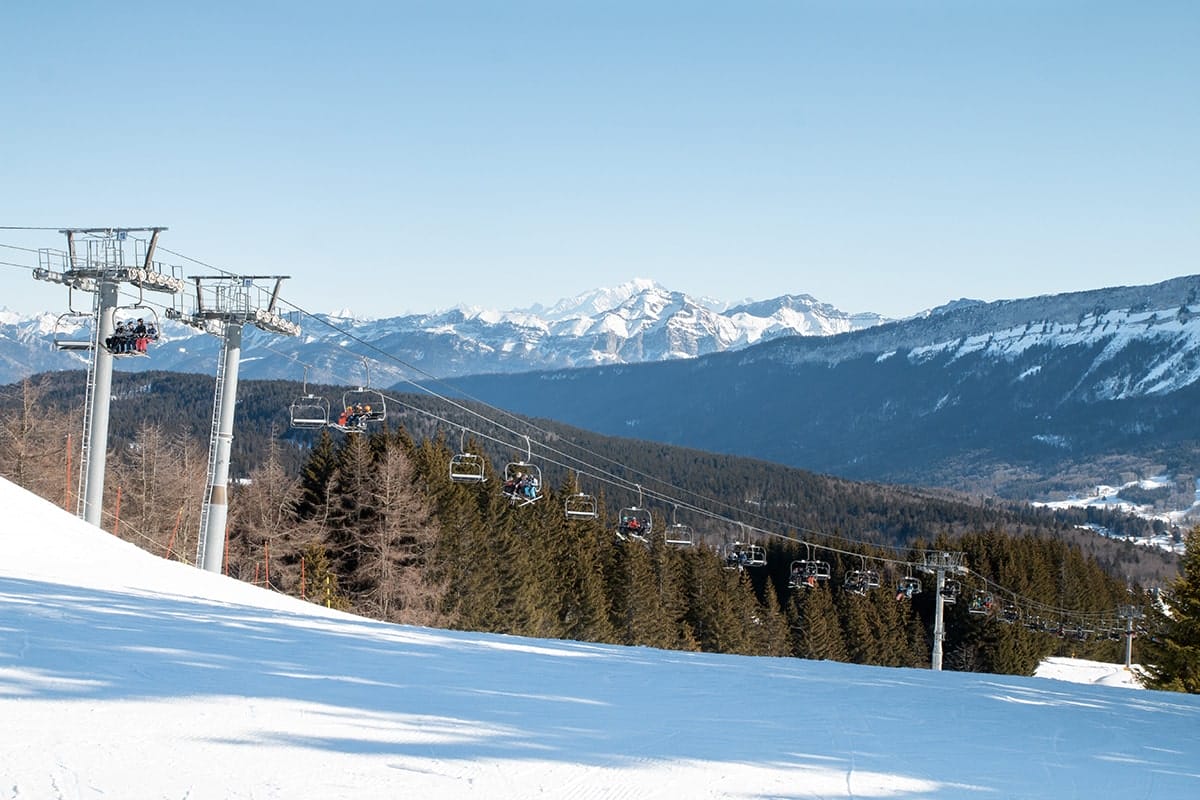Pistes de ski et télésiège de l'Orionde
