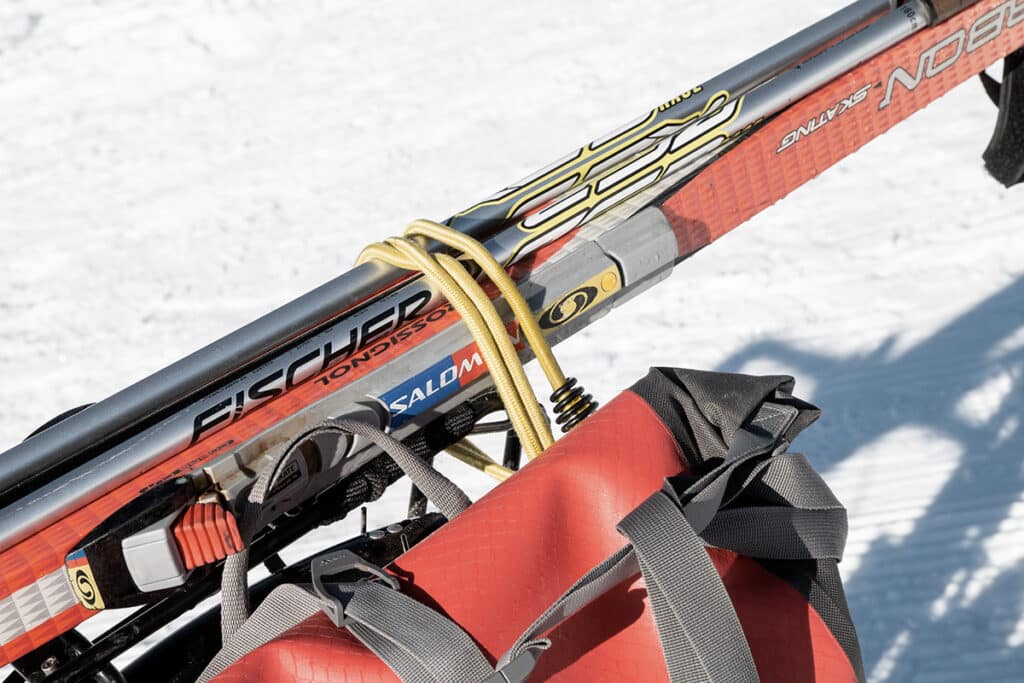 Accrochage arrière des skis