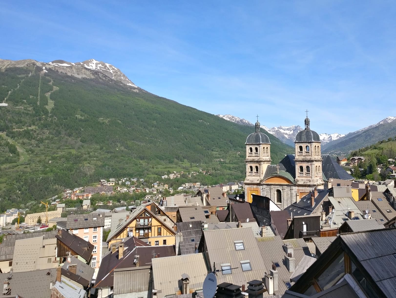 Briançon en été, plus belle ville des Alpes du Sud