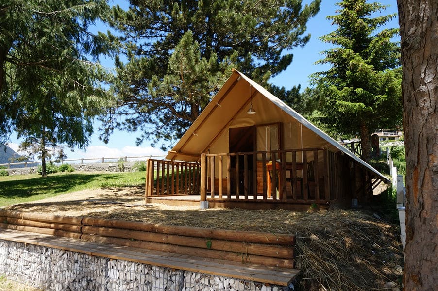 Lodge à louer aux Lanchettes, un des plus beaux campings des Alpes