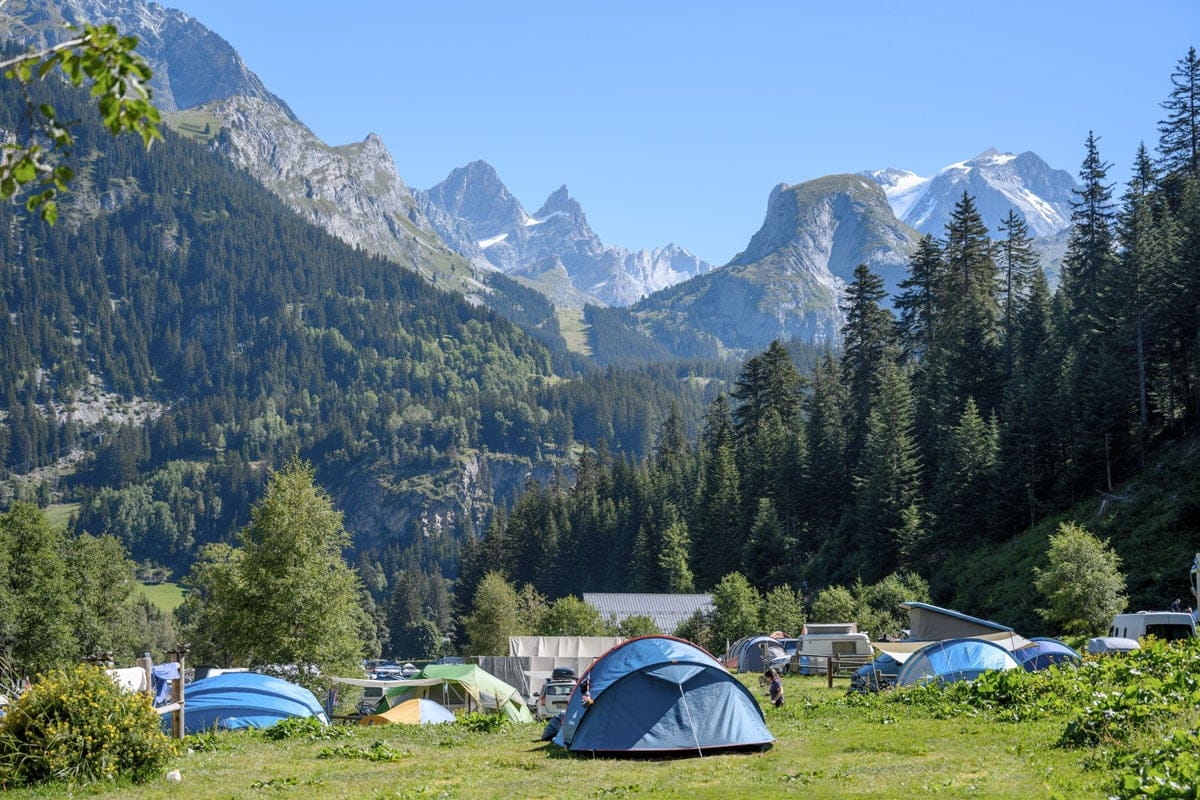 Les plus beaux campings des Alpes : notre sélection par thème