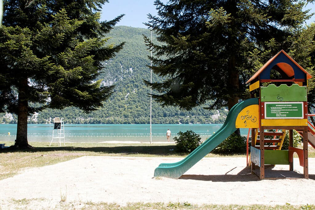 Jeux d'enfants à la plage du Bon Vent