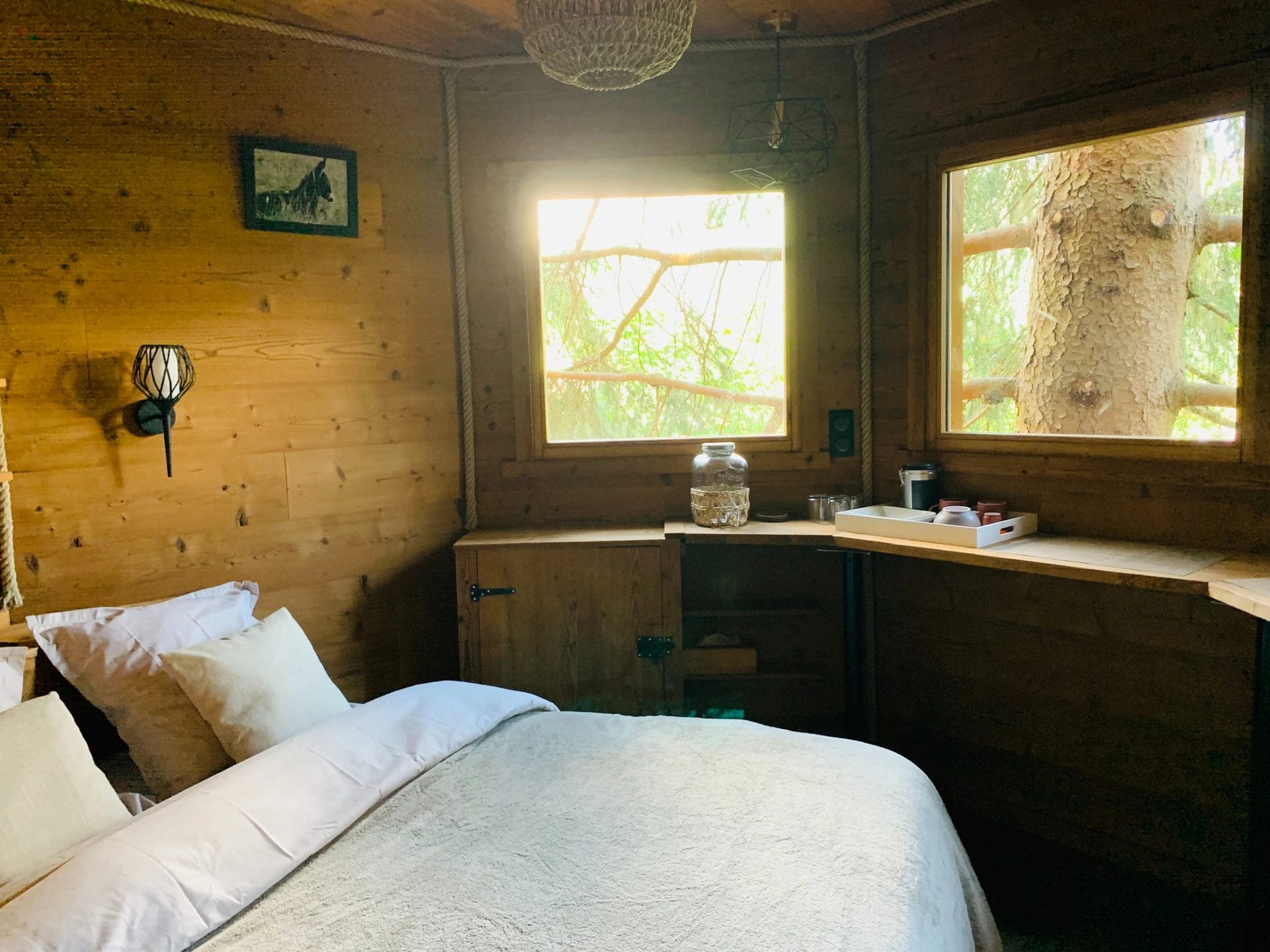 La cabane perchée de Valmo'Insolite