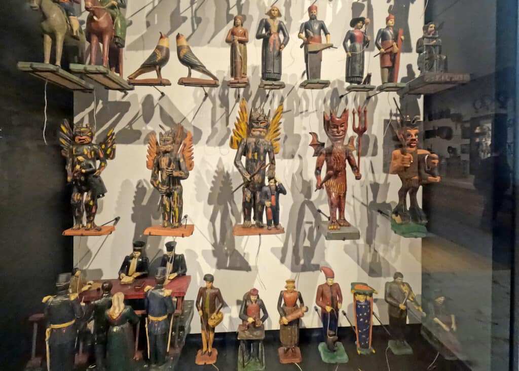 Diables du musée Savoisien