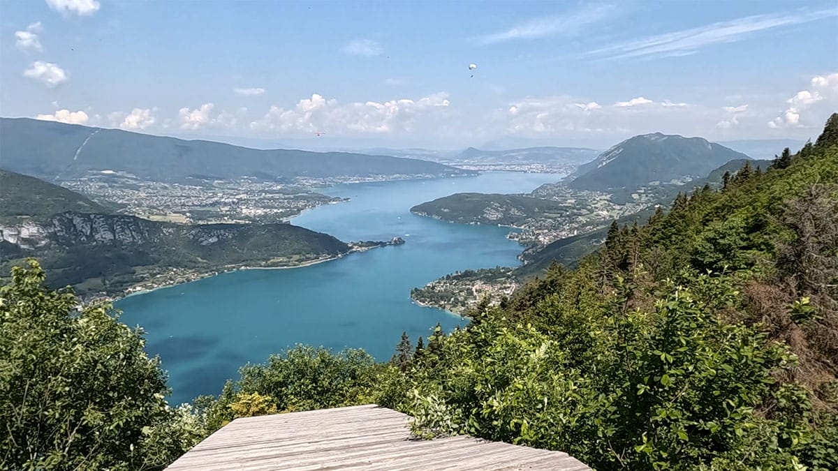 Vue sur le col de la Forclaz à Annecy