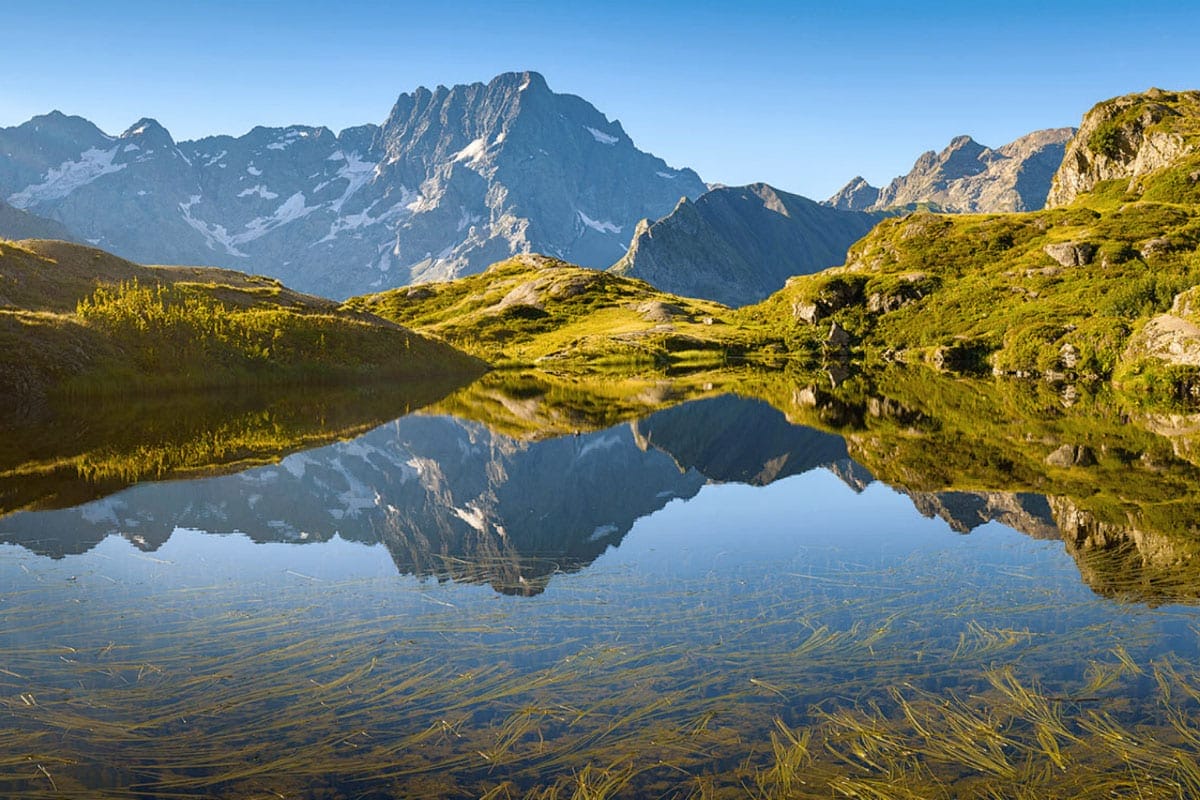 Le lac de Lauzon, par Francois Roux - Adobe Stock