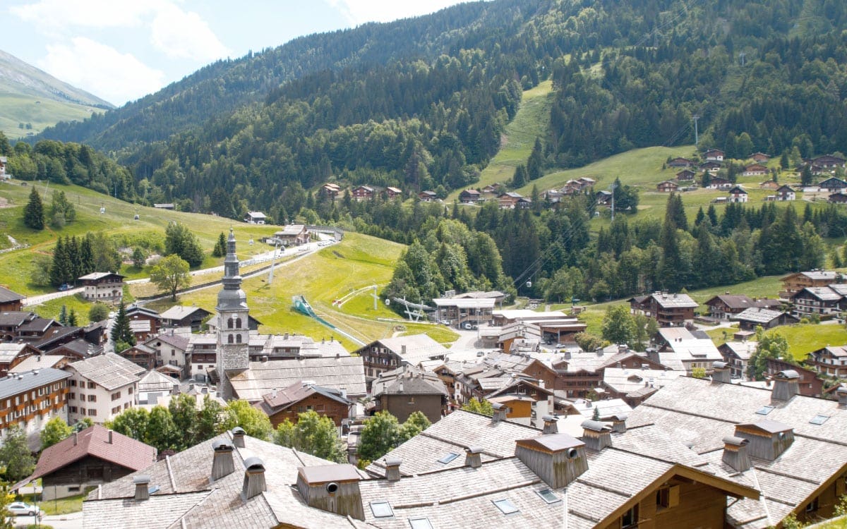 Village de La Clusaz en été