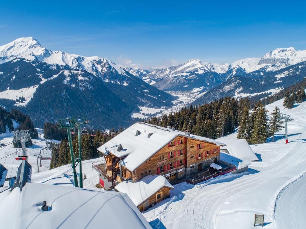 L'Escale à Châtel, un des rares hôtels restaurants directement sur les pistes de ski
