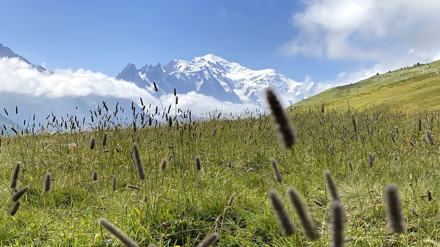 Vue panoramique depuis Bellevue à Chamonix, vers le massif du Mont-Blanc