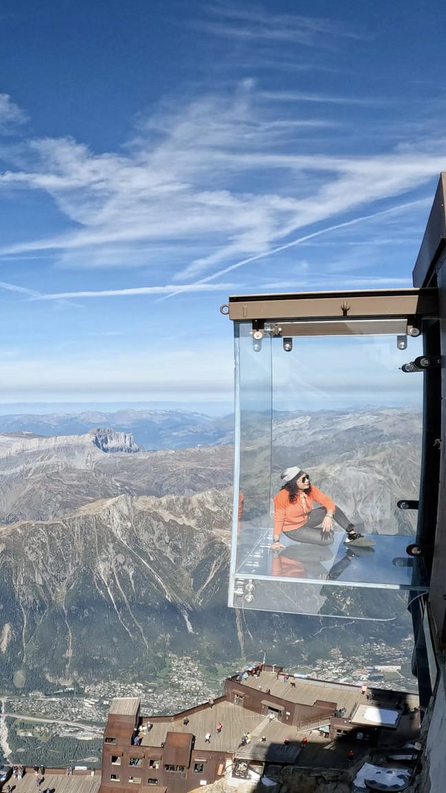 Le pas dans le vide de l'Aiguille du Midi à Chamonix